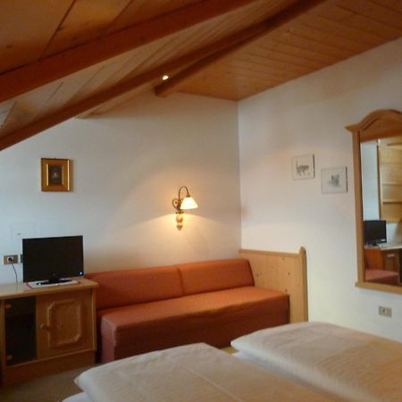 Hotel Holzer Sexten Rum bild