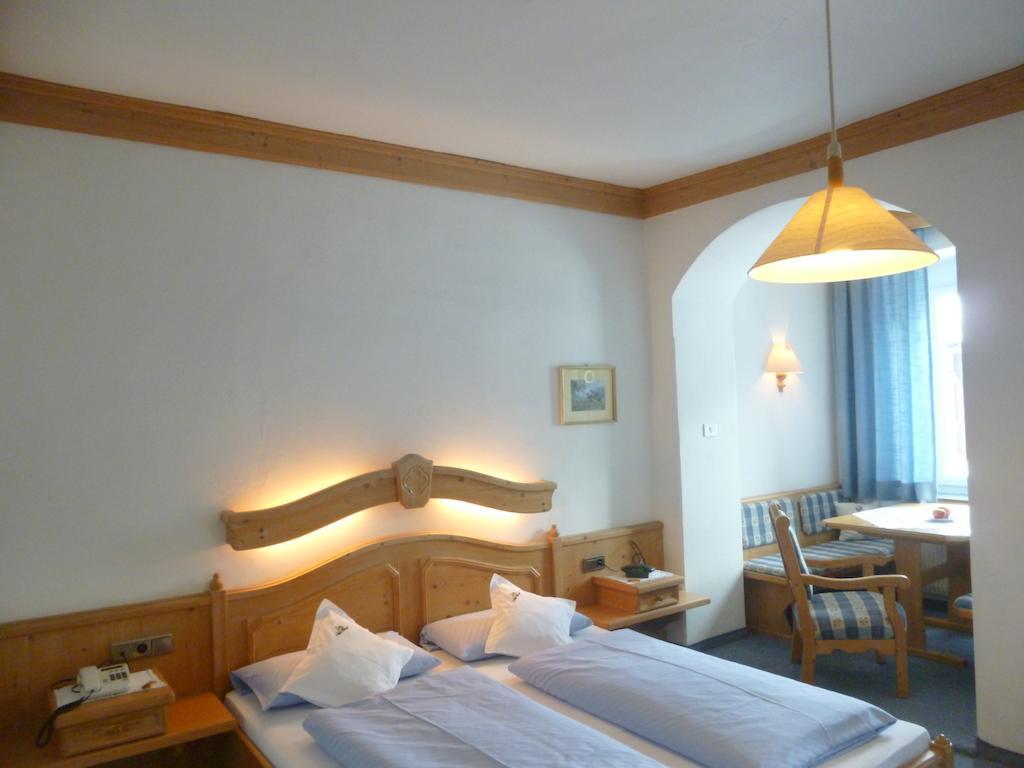 Hotel Holzer Sexten Rum bild