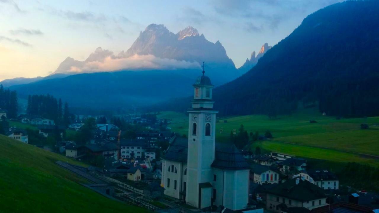 Hotel Holzer Sexten Exteriör bild